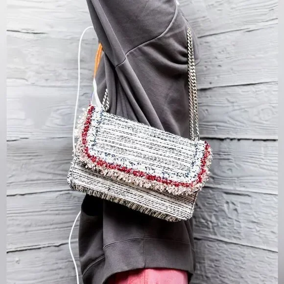 Zara, Multicoloured woven crossbody bag. Pearl and frayed detail on the flap. - Picture 4 of 14